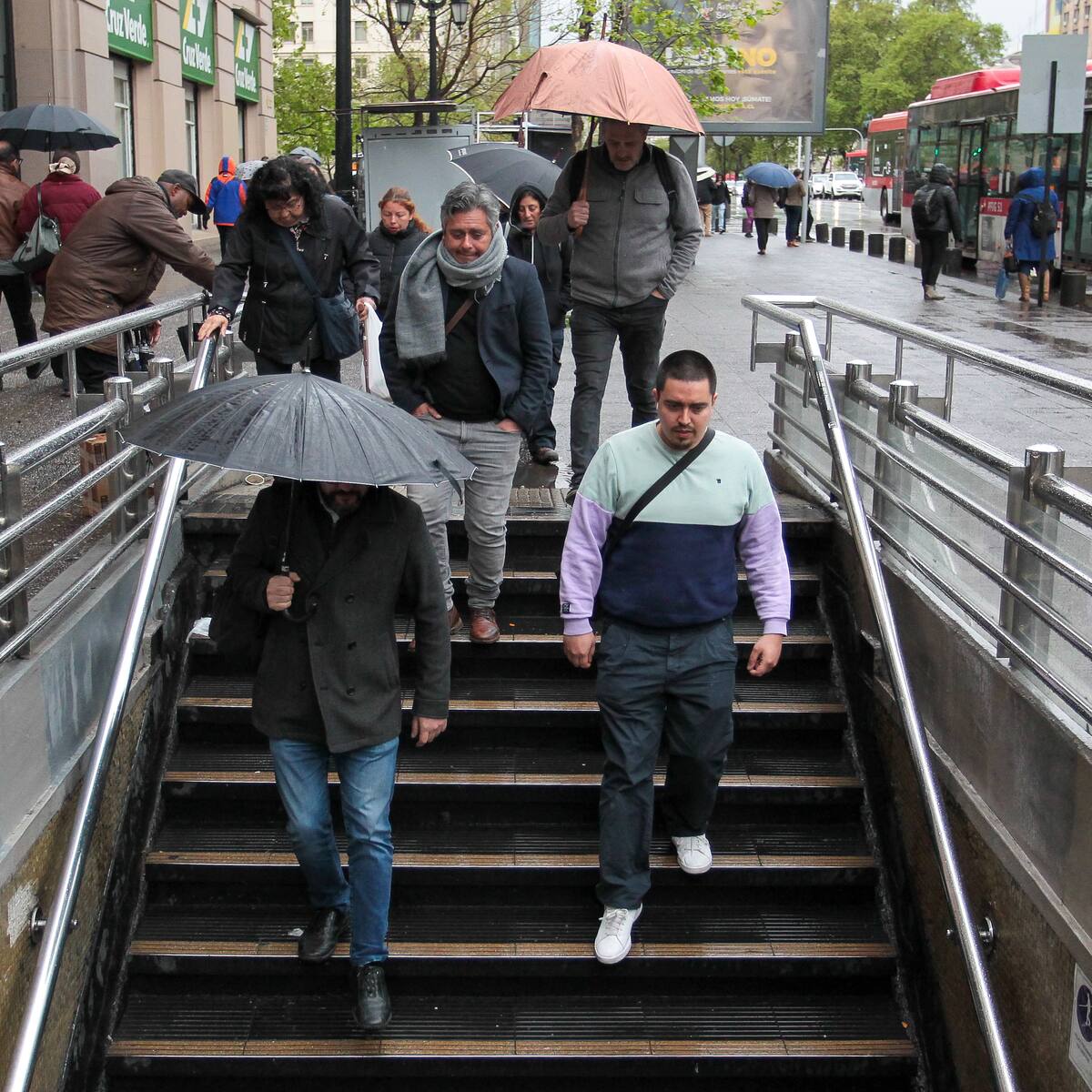 Vuelve la lluvia a Santiago: este es el “día clave” en que habrá precipitaciones en la capital