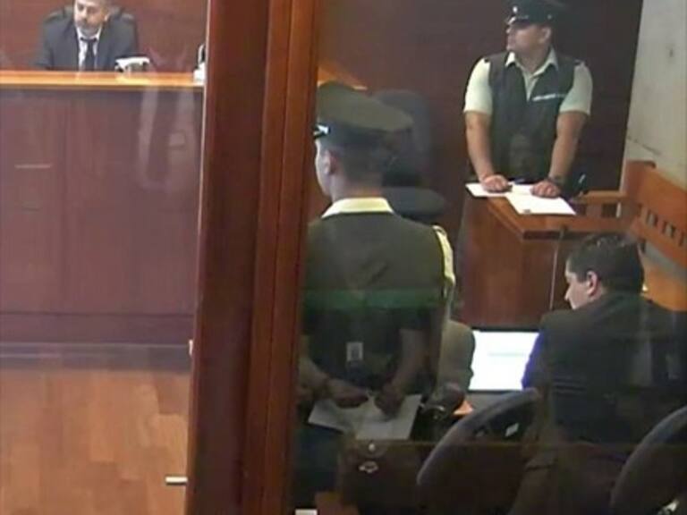 Mayor de Carabineros queda en prisión preventiva por caso de menor que recibió disparo en su espalda