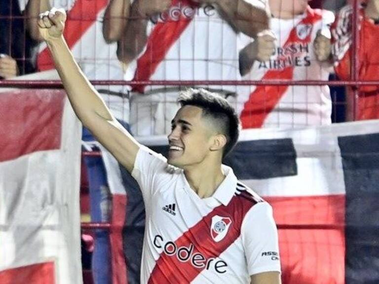 ¡Incontrolable! Pablo Solari anotó un triplete en victoria de River Plate sobre Defensa y Justicia