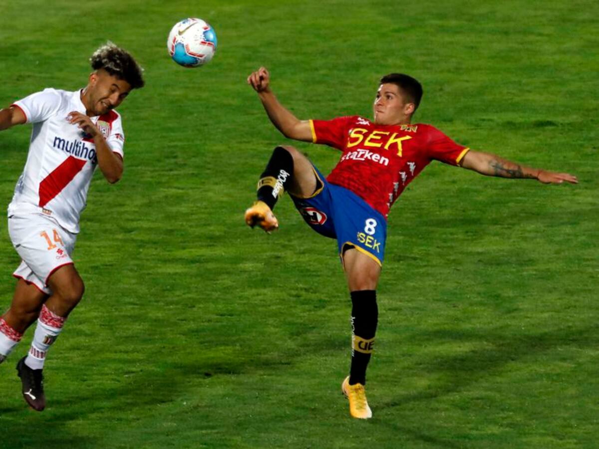 EN VIVO | Unión Española intentará llegar al liderato del fútbol chileno visitando a Curicó Unido en La Granja