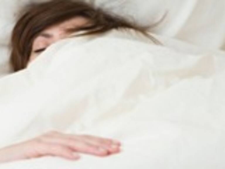 La ciencia concluyó que las mujeres necesitan dormir más tiempo que los hombres