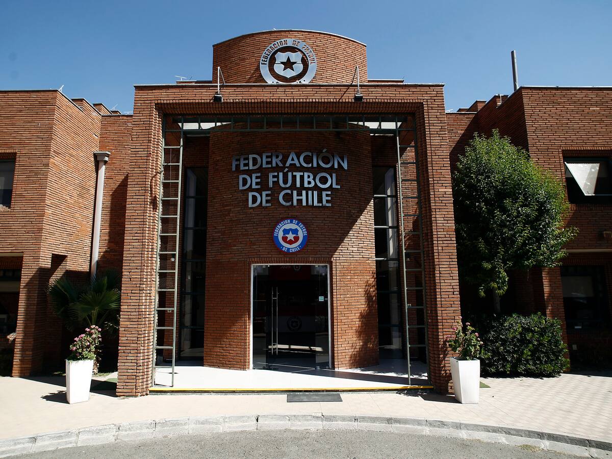 Directorio de la ANFP tomará dos decisiones respecto al futuro del fútbol chileno
