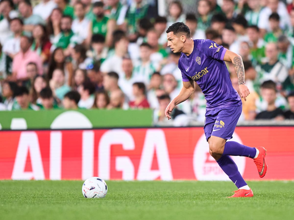 “Elche es un equipo que le queda chico a Cepeda”: hincha chileno en España pide más minutos para el volante nacional