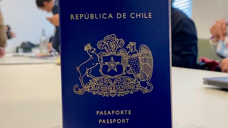 Mejor que Argentina y Brasil: pasaporte de Chile es uno de los más poderosos del mundo en 2026