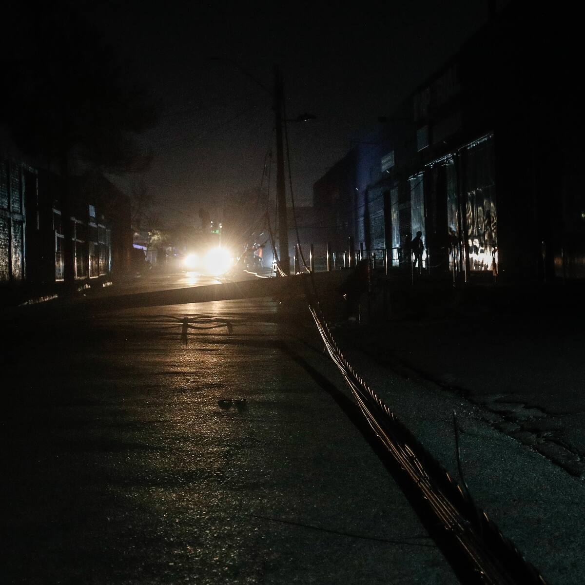 Robo masivo de postes de luz deja a oscuras San Pedro de la Paz: municipio apunta a red organizada