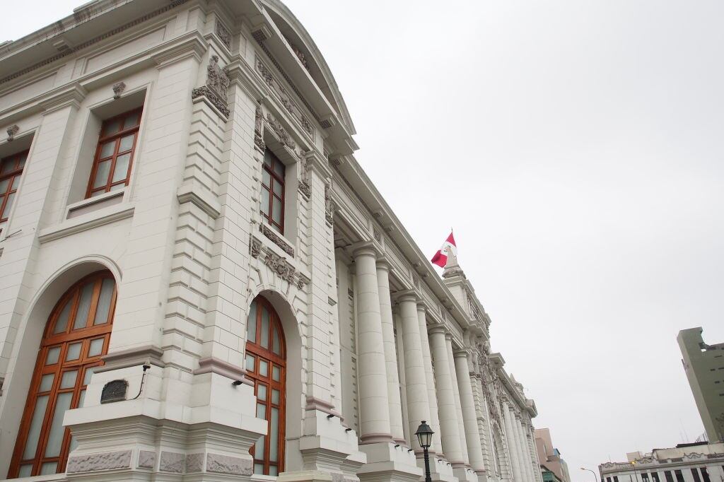 La sede del congreso de Perú en Lima