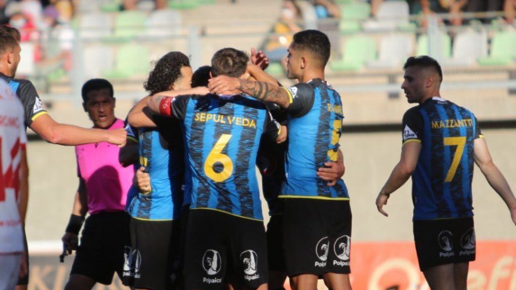 Huachipato venció a Deportes Copiapó en la ida de la liguilla de promoción