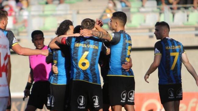 Huachipato venció a Deportes Copiapó en la ida de la liguilla de promoción