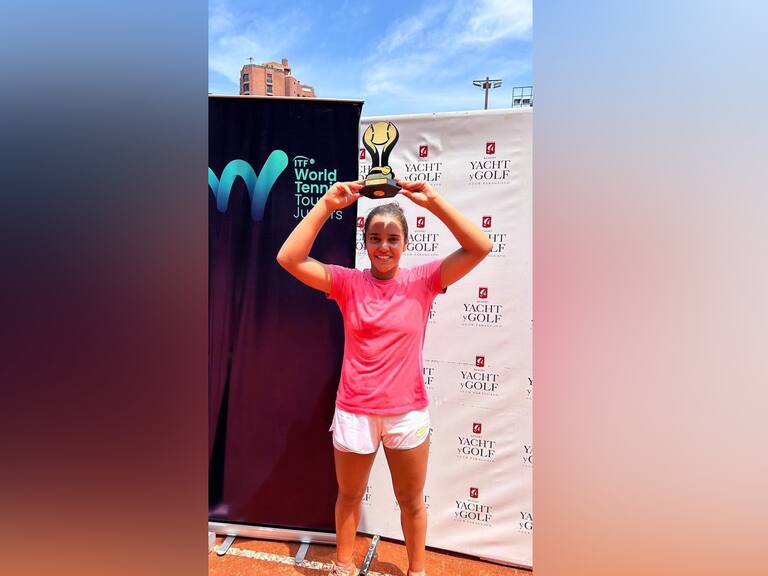 Entró al top 20 del ranking junior: Antonia Vergara gana el título en singles y dobles del torneo J300 en Paraguay