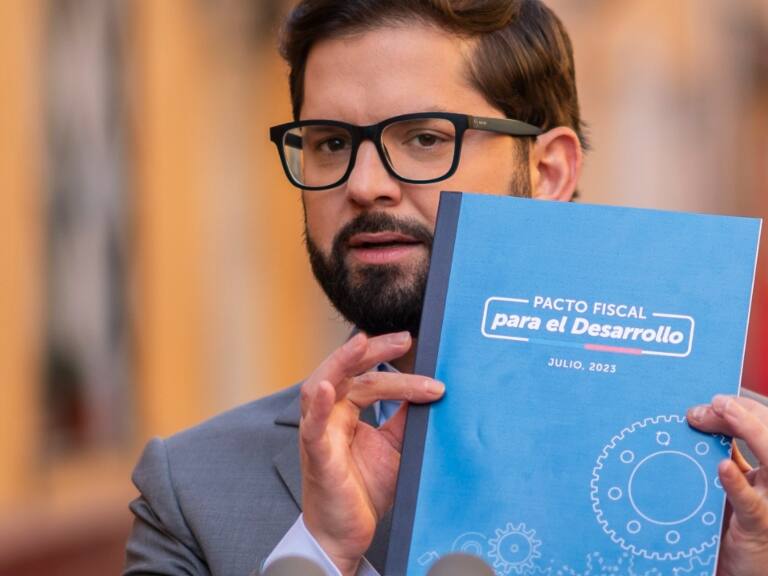 Pacto fiscal: Cámara de Comercio de Santiago valora racionalidad impulsada por el Gobierno en propuesta