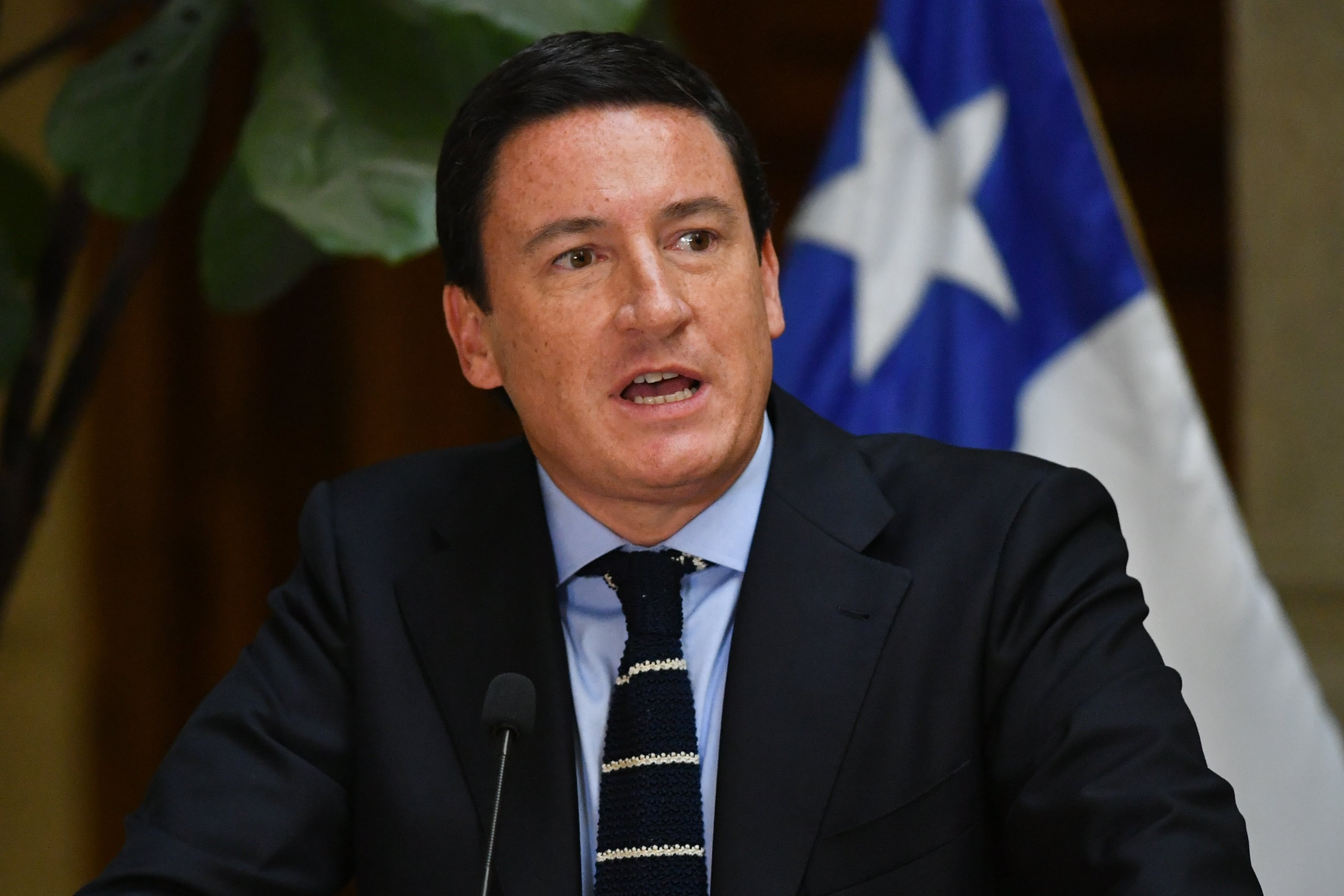 17 DE MARZO DE 2026/VALPARAISO
El senador Arturo Squella realiza punto de prensa en el hall del senado.
FOTO: OSCAR GUERRA/UNO NOTICIAS