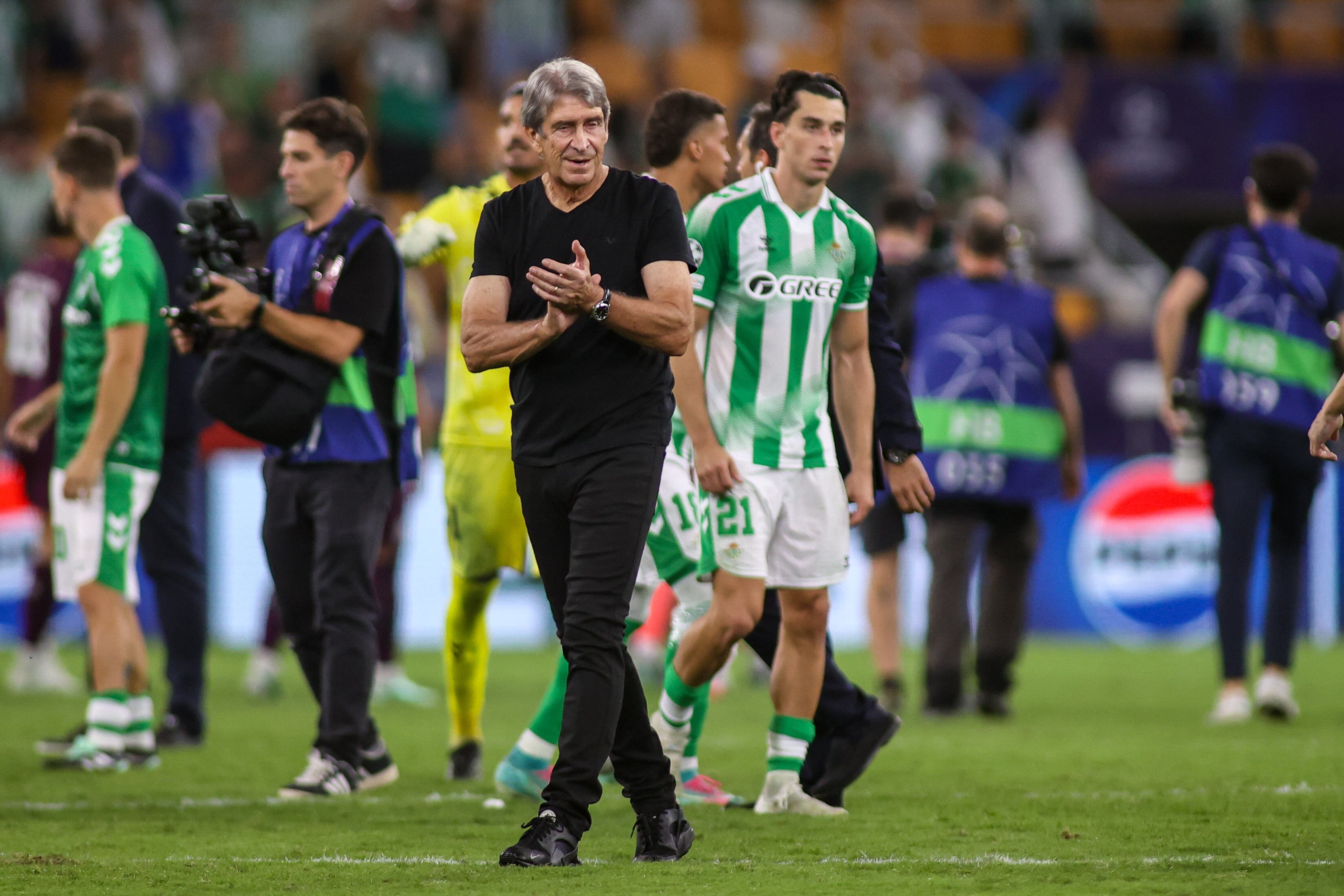 Pellegrini alza la voz ante los rumores de renovación con el Betis: “Hay una política de club y...”