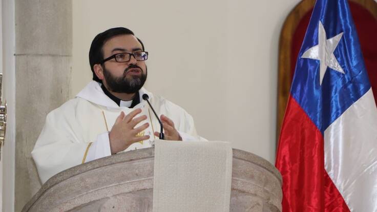 Confirman expulsión del sacerdote Roberto Valderrama