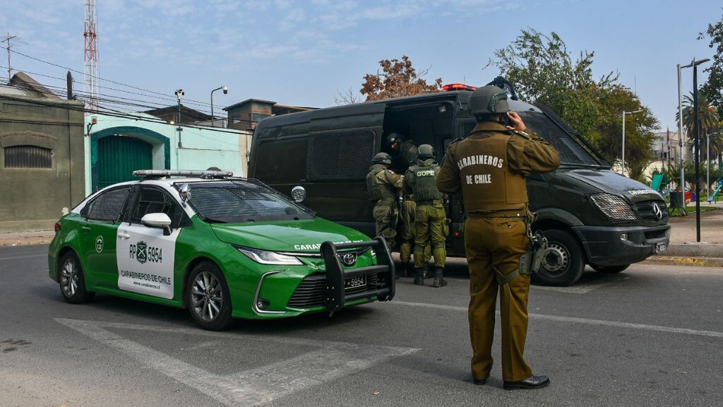 Carabinero, carabineros, 1024x576 jpg ok