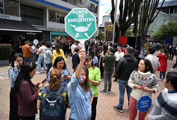 Un sismo 6.1 provocó la alerta y el miedo en la capital Bogotá de Colombia