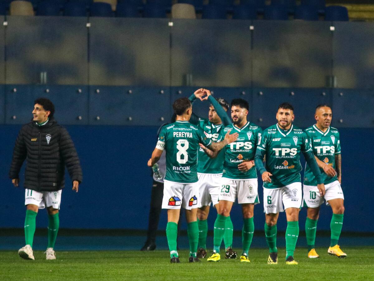 Primera B: Santiago Wanderers aprovecha el tropiezo de San Marcos de Arica y estrecha diferencias en la zona alta