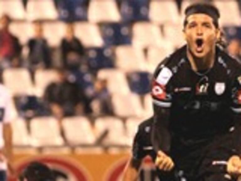 Villalobos instaló a Deportes Iquique en la final y sentencia un año tremendo para la UC