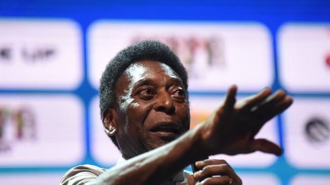 Pelé pasa Navidad acompañado de su familia mientras sigue hospitalizado