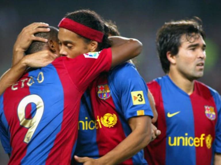 El emocionante reencuentro entre Eto’o y Ronaldinho años después de triunfar en el Barcelona