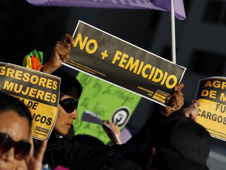 24 de noviembre del 2017/SANTIAGOSe lleva a cabo una marcha contra la violencia hacia las mujeres, convocada por la Red chilena contra la violencia hacia las mujeres.
FOTO: LEONARDO RUBILAR/AGENCIAUNO