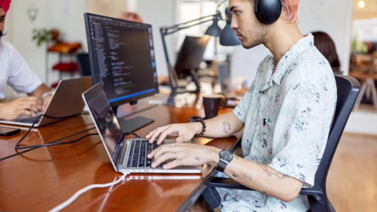 Generación Z: Estudio desarrollado por The Adecco Group asegura que 84% de los jóvenes no aceptaría un trabajo 100% presencial