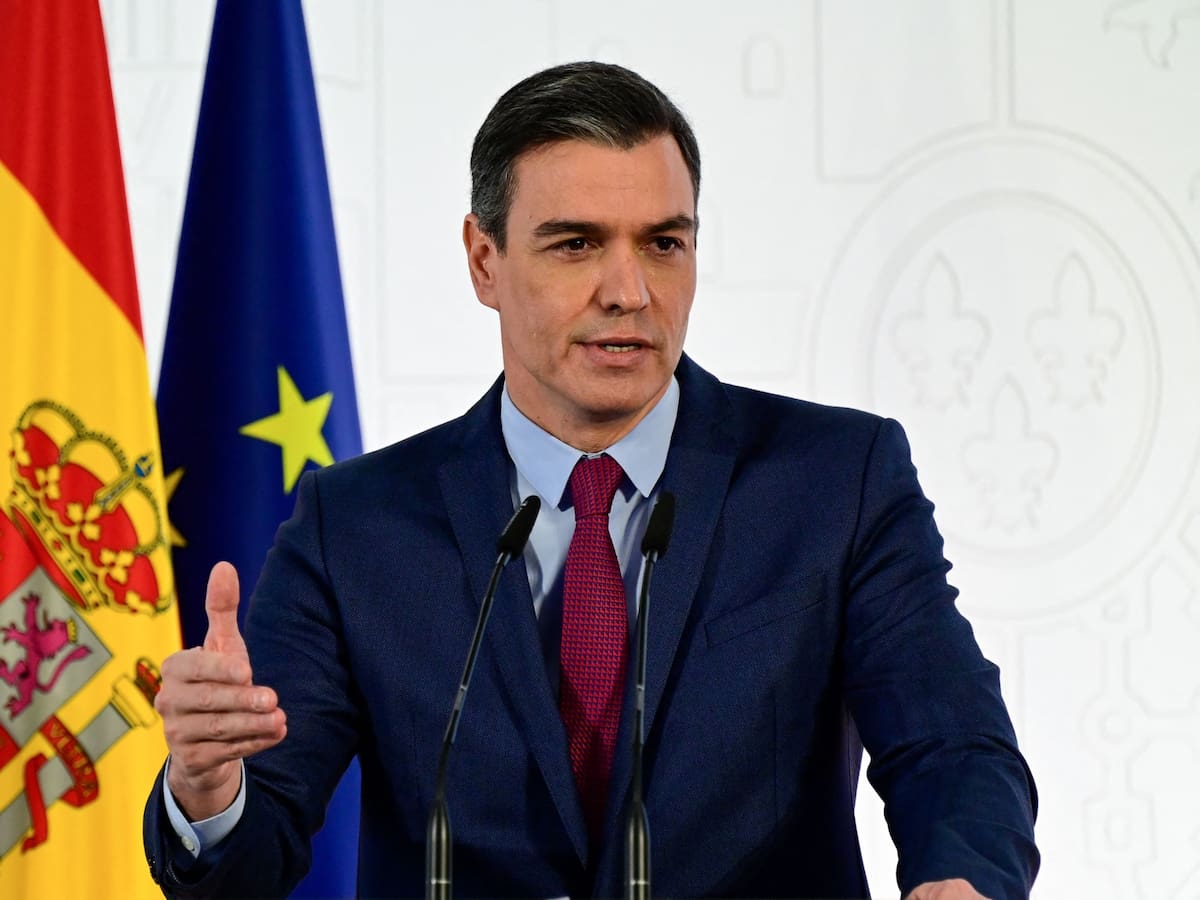 Pedro Sánchez no dimite y seguirá como presidente de gobierno de España