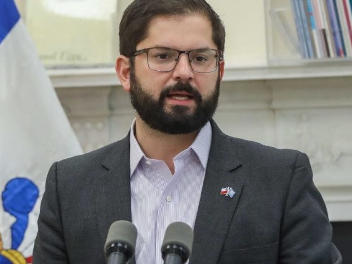 Encuesta Cadem: Presidente Boric termina su primer año con un promedio de 36% de aprobación