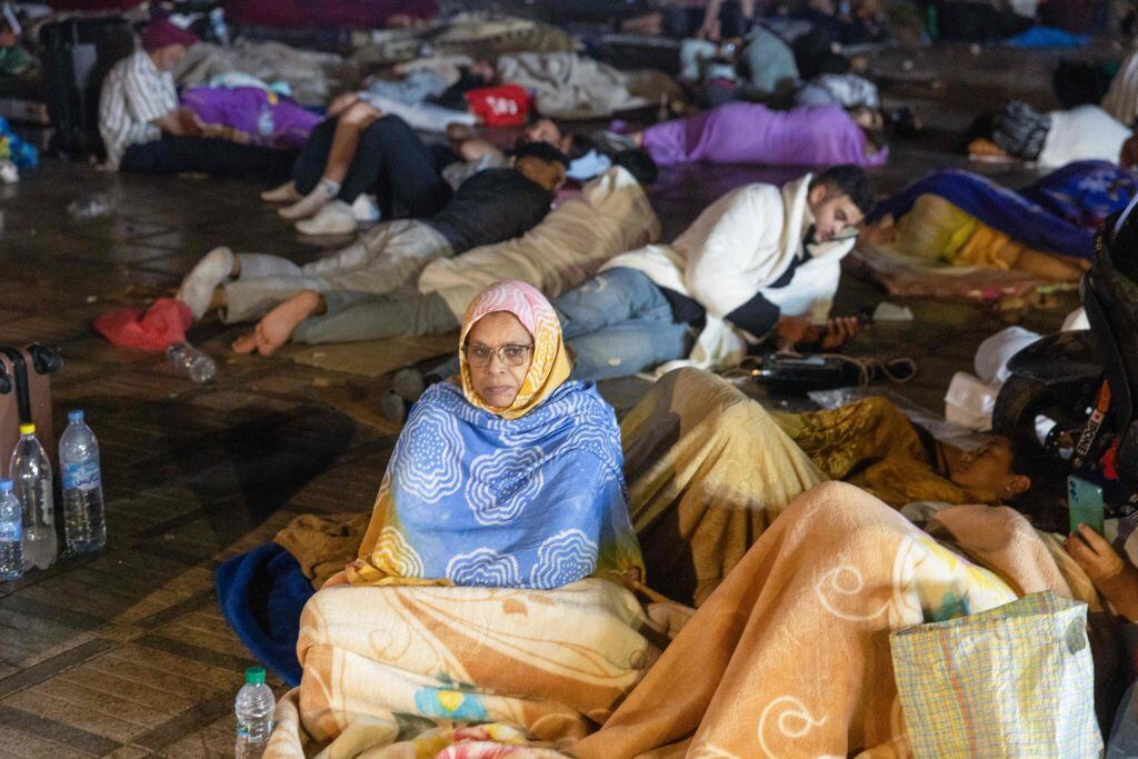 Las personas se duermen en las calles de Marrakech por el temor tras un sismo en Marruecos