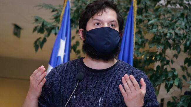 Diputado Boric envió oficio a Subsecretaría del Interior por nombre de exgeneral Stange en academia de Carabineros