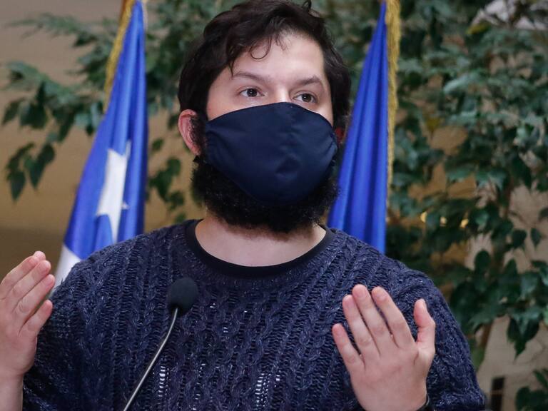 Diputado Boric envió oficio a Subsecretaría del Interior por nombre de exgeneral Stange en academia de Carabineros