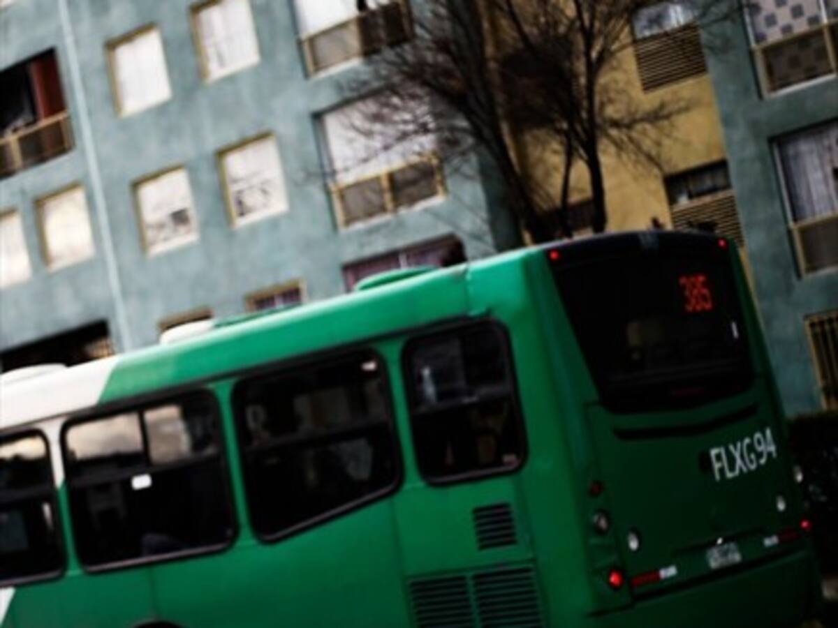 Experto sobre alza de Transantiago: Es por valor del petróleo, el dólar y para calzar el presupuesto