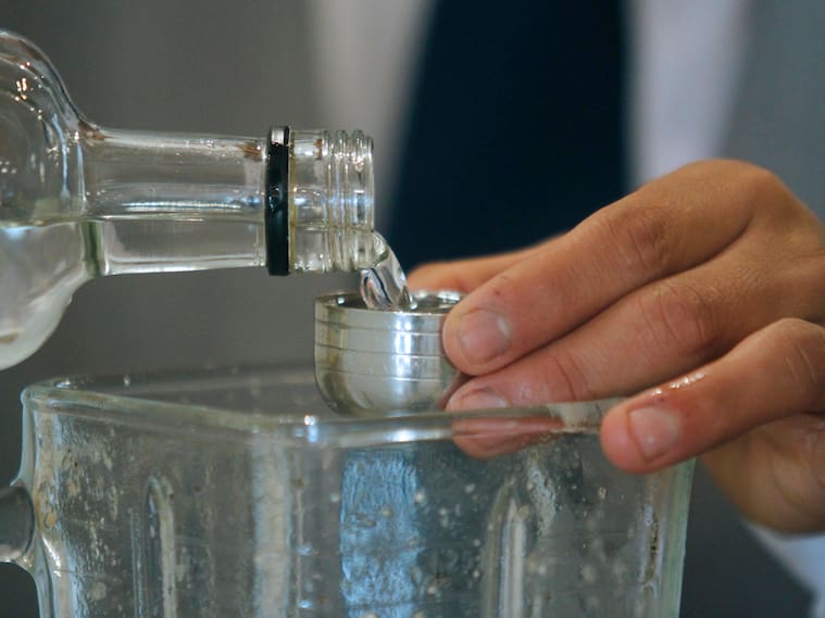 Conoce cuál es el pisco chileno premiado internacionalmente y su precio en el mercado