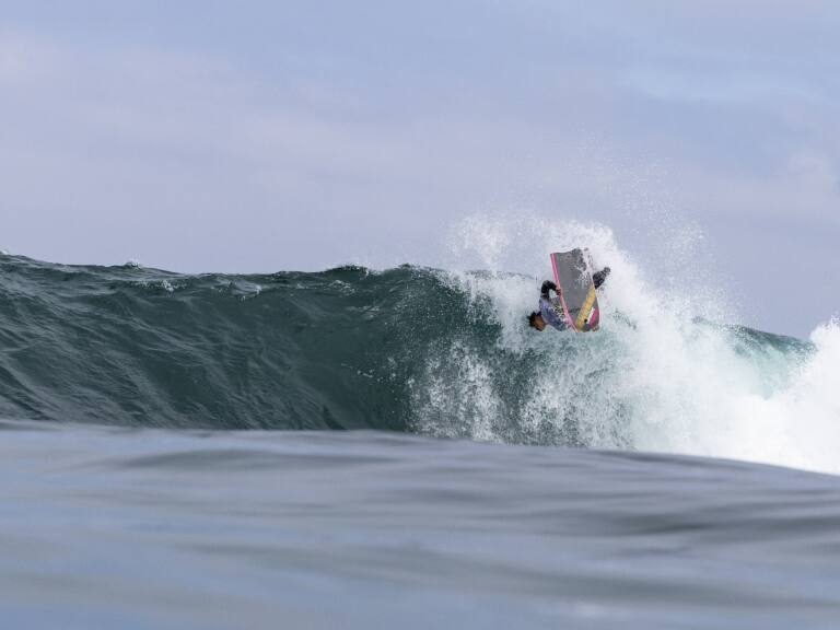 Matías Díaz y Alexandra Rinder se imponen en el Erizos Internacional Iquique Bodyboard Pro