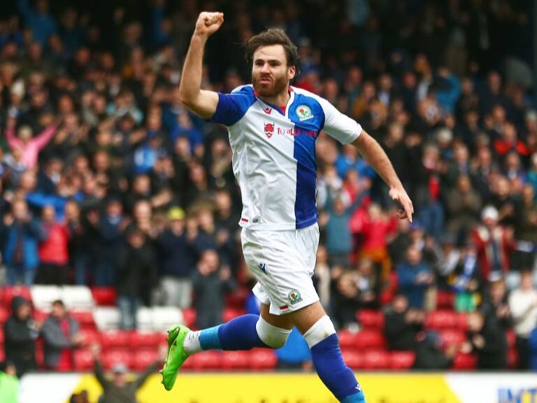 Ben Brereton anota en su partido 100 por el Blackburn Rovers