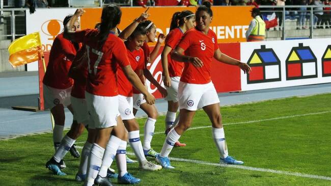08 de Octubre del 2019/RANCAGUA
Francisca Lara Celebracion Gol Chile, durante el partido amistoso entre las selecciones femeninas de Chile y Uruguay, disputado en el Estadio El Teniente.
FOTO:SEBASTIAN BROGCA/AGENCIAUNO