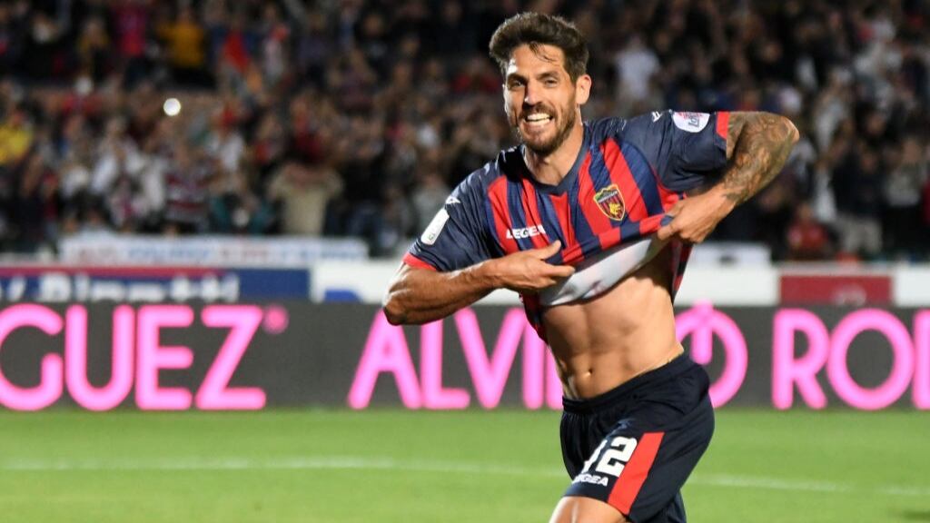 Joaquín Larrivey respalda a Diego López en la U: "Es el entrenador ideal para este momento del club"