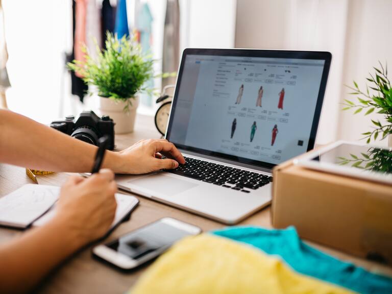 Cinco ideas para comenzar una pyme desde casa en 2024 (y ganar un poco de dinero extra)