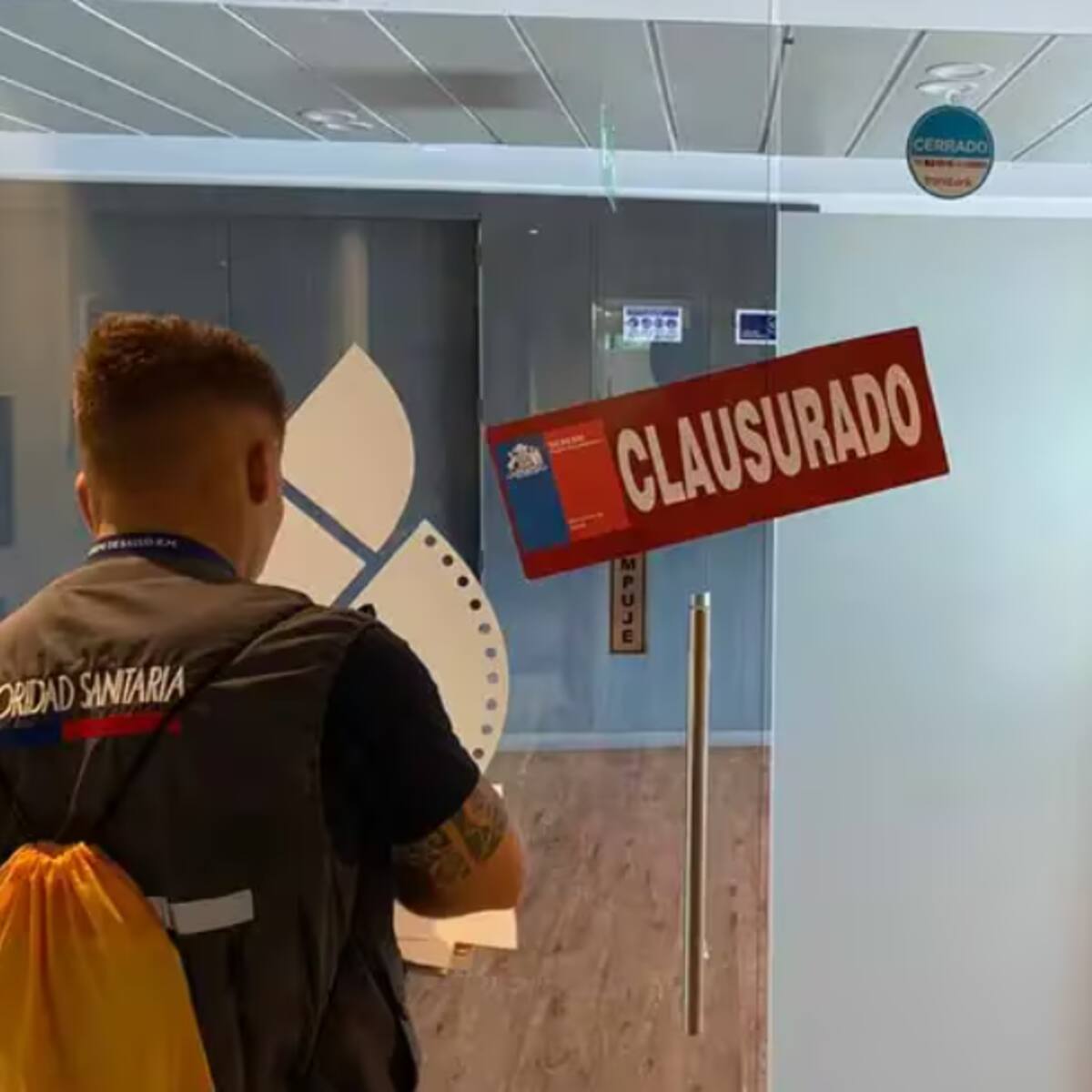 Clausuran seis locales ligados a comercio sexual en Providencia: operaban con fachadas falsas