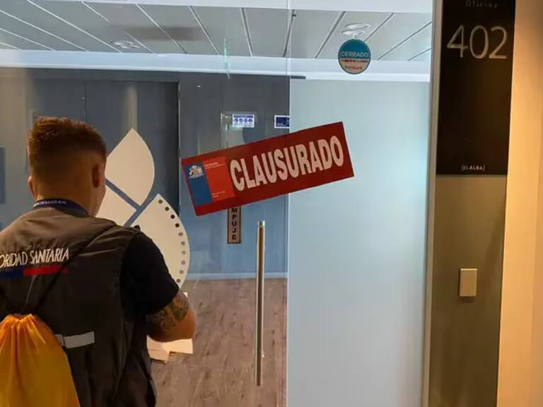No tenía permisos sanitarios: clausuran clínica traumatológica en Las Condes donde mujer murió antes de ser intervenida