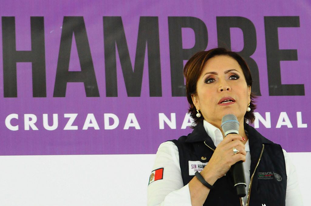 Rosario Robles cuando era ministra de desarrollo social de México