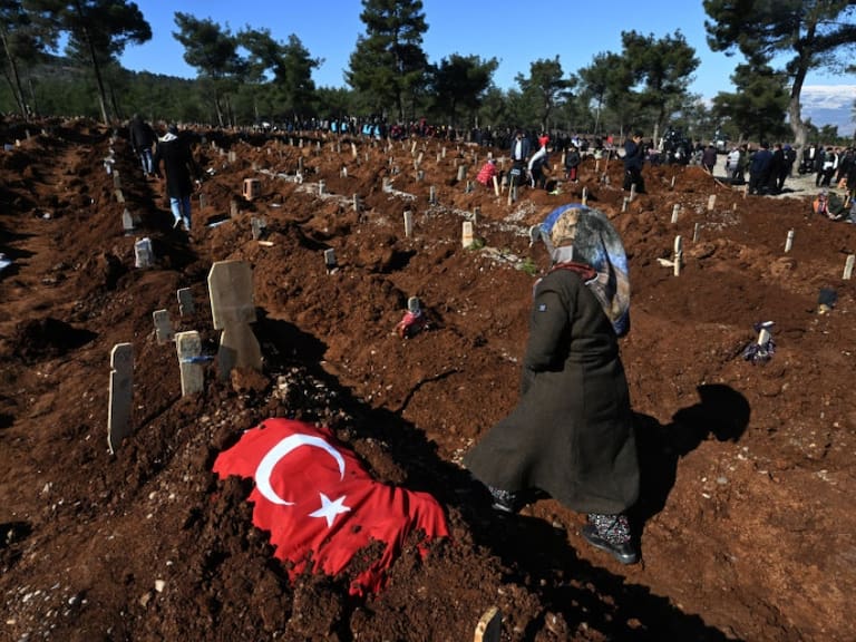 Elevan a más de 19.000 los muertos producto del terremoto que sacudió a Turquía y Siria