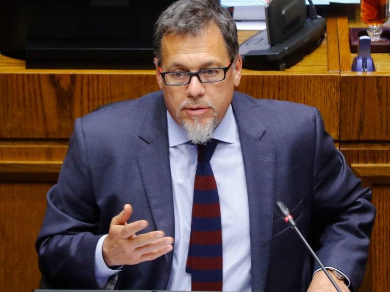 Senador Lagos Weber por acuerdo constitucional: «Si no se hace ahora, es una bomba de tiempo»