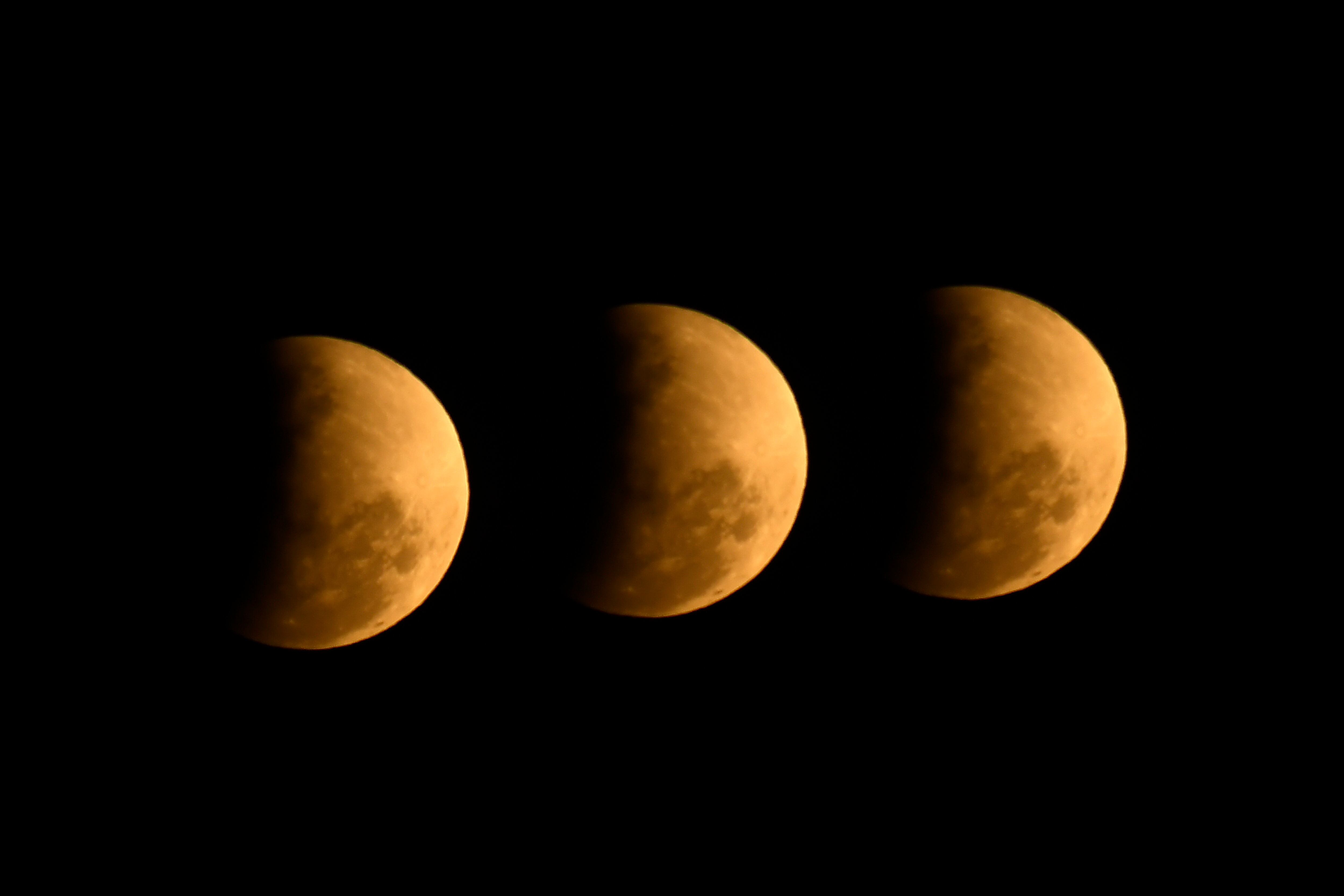 16DE JULIO DE 2019/VALPARAISOEl eclipse lunar parcial, el último de 2019 se visualiza de la comuna de Quilpué en la región de Valparaiso.
FOTO: PABLO OVALLE ISASMENDI/AGENCIAUNO
