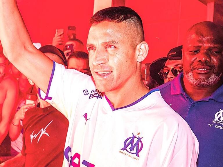 "Un rockstar en Marsella": Alexis Sánchez y su arribo a Francia se roba las portadas de los medios internacionales