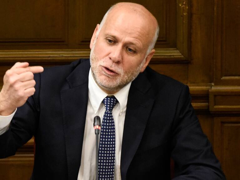 “Ha primado la intransigencia”: Senador Elizalde critica retraso en acuerdo constitucional
