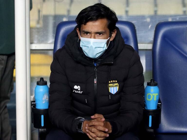 Magallanes extiende el contrato de su técnico, Nicolás Núñez, por dos años más