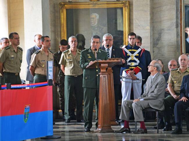 Walter Souza Braga Netto en sus tiempos de comandante militar