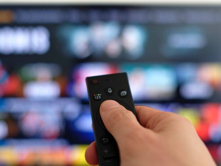 8 de Marzo: estudio arroja que presencia femenina en TV es 16% menor que la masculina