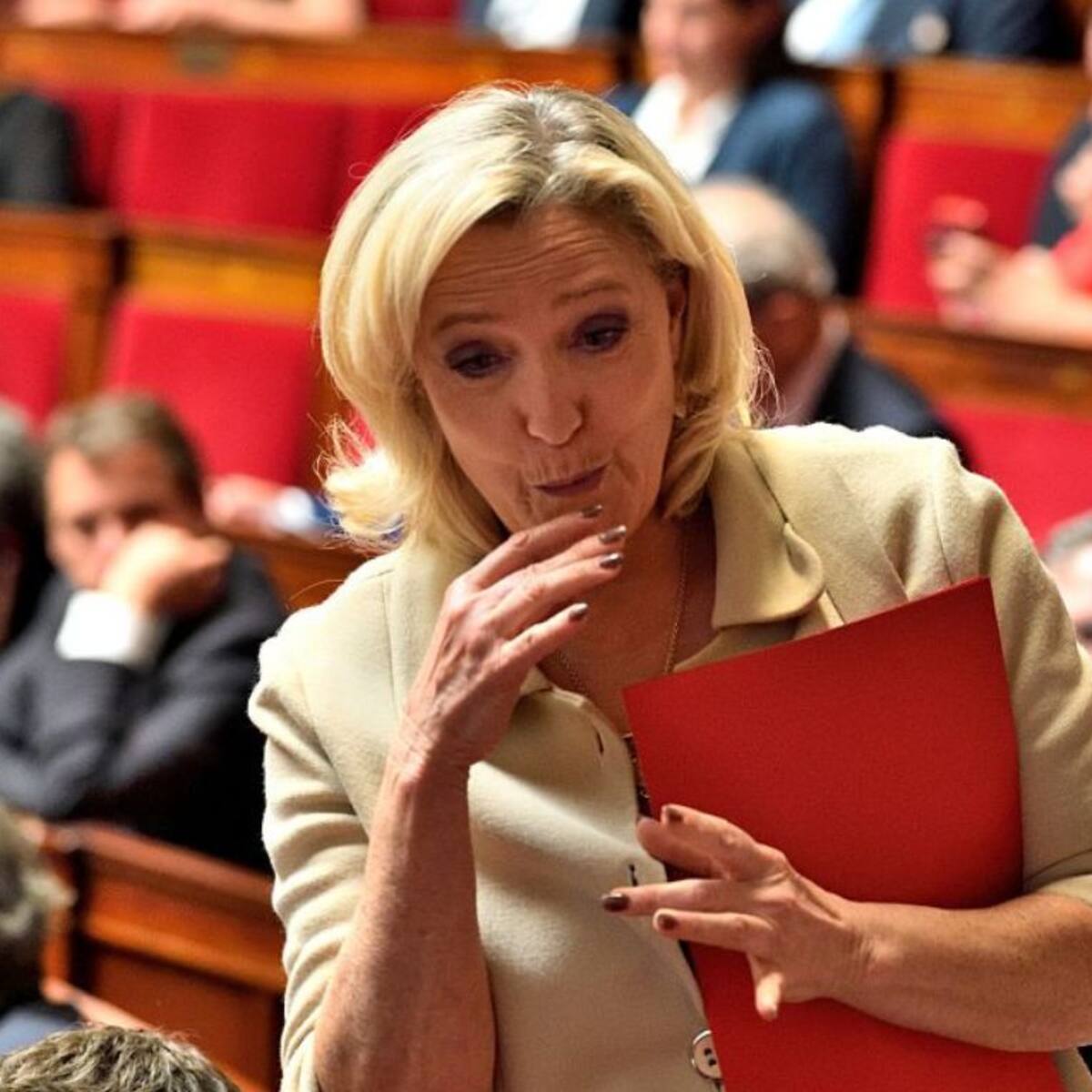 ¿Podrá competir en las presidenciales? Ultraderechista Marine Le Pen es condenada por malversación de fondos