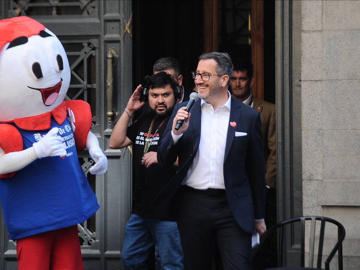 “Imagínense la ensalada de egos”: Eduardo Fuentes afirma que hubo “codazos” en la Teletón